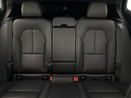 2018-Volvo-XC40-T5-R-Design-AWD_8