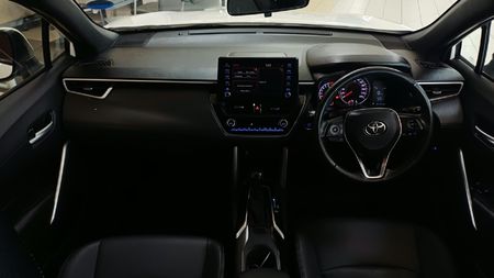2024-Toyota-Corolla-Cross-18-XS_5