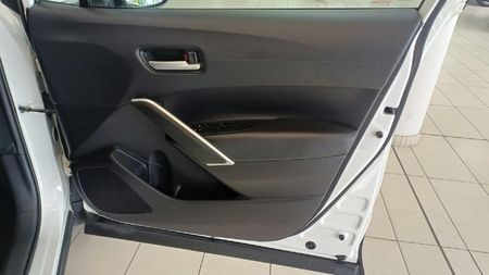2024-Toyota-Corolla-Cross-18-XS-Hybrid_9