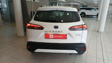 2024-Toyota-Corolla-Cross-18-XS-Hybrid_4
