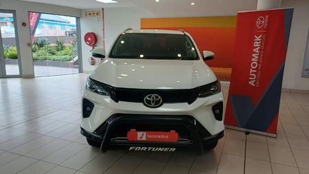 2021-Toyota-Fortuner-24-GD-6-Raised-Body-Auto_1
