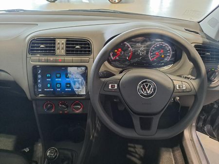 2026-Volkswagen-Polo-Vivo-14-Life_10