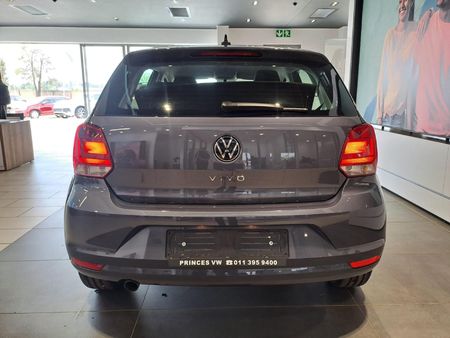 2026-Volkswagen-Polo-Vivo-14-Life_5
