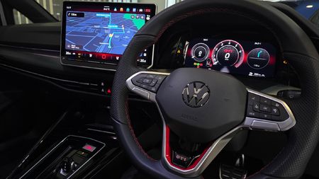 2026-Volkswagen-Golf-8-GTI-20-TSI-DSG_11