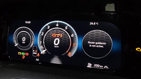 2026-Volkswagen-Golf-8-GTI-20-TSI-DSG_6