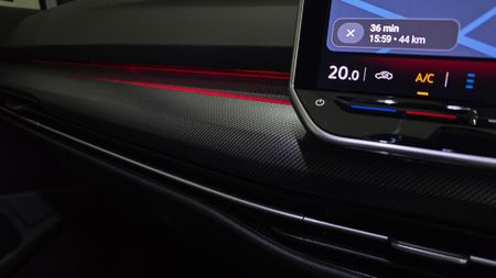 2026-Volkswagen-Golf-8-GTI-20-TSI-DSG_8