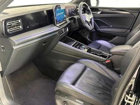 2025-Volkswagen-Tiguan-20TDI-R-Line-4Motion_9