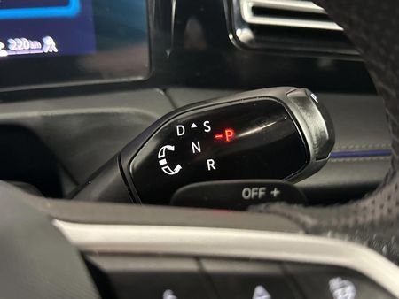 2025-Volkswagen-Tiguan-20TDI-R-Line-4Motion_11