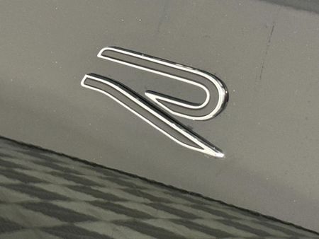 2025-Volkswagen-Tiguan-20TDI-R-Line-4Motion_12