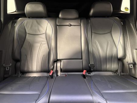 2025-Volkswagen-Tiguan-20TDI-R-Line-4Motion_8