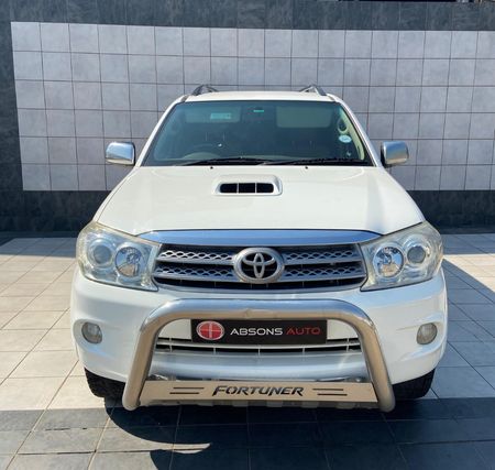 2009-Toyota-Fortuner-30-D-4D-Raised-Body_1