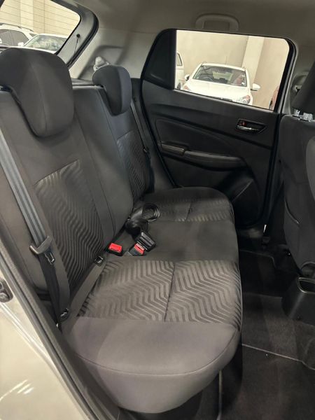 2021-Suzuki-Swift-12-GLX_12
