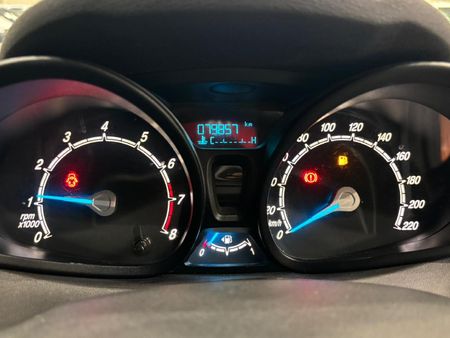 2016-Ford-Fiesta-14-Ambiente-5-dr_10