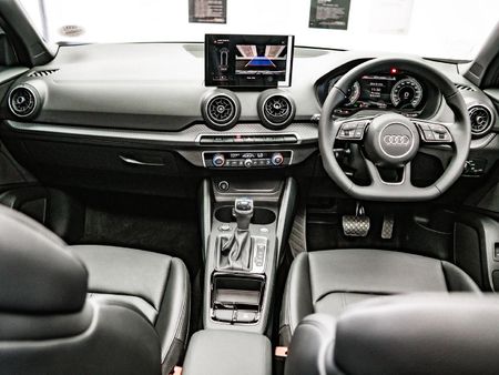 2026-Audi-Q2-35TFSI-Black-Edition_13