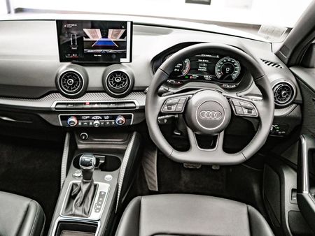 2026-Audi-Q2-35TFSI-Black-Edition_18