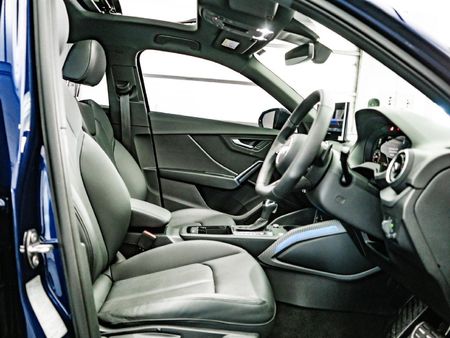2026-Audi-Q2-35TFSI-Black-Edition_10