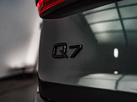 2024-Audi-Q7-45TDI-quattro-S-line-Competition_28