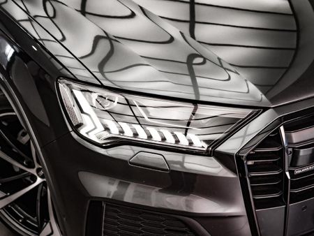 2024-Audi-Q7-45TDI-quattro-S-line-Competition_3