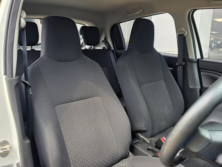 2024-Toyota-Vitz-10-XR_10