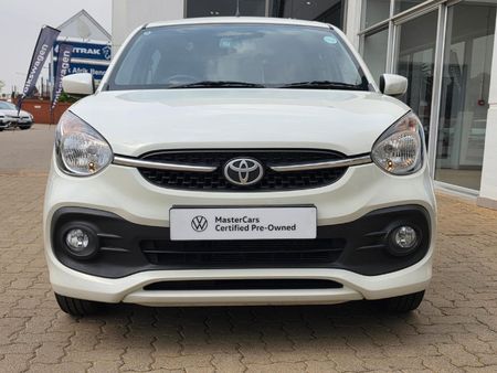2024-Toyota-Vitz-10-XR_6