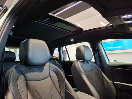 2026-Volkswagen-Tiguan-20-TSI-R-Line-4Motion-Auto_10