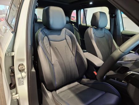 2026-Volkswagen-Tiguan-20-TSI-R-Line-4Motion-Auto_11