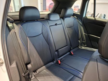 2026-Volkswagen-Tiguan-20-TSI-R-Line-4Motion-Auto_12