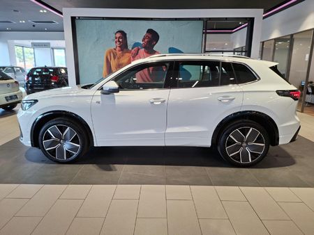 2026-Volkswagen-Tiguan-20-TSI-R-Line-4Motion-Auto_1