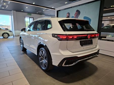 2026-Volkswagen-Tiguan-20-TSI-R-Line-4Motion-Auto_2