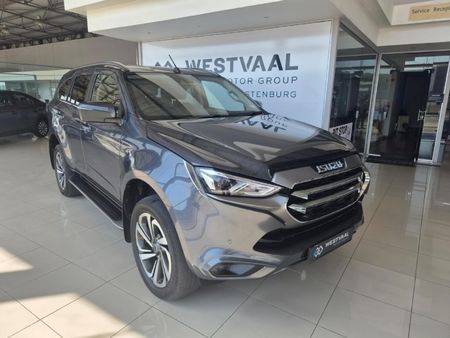 2022-Isuzu-Mu-x-30D-Onyx-4x4-Auto_0
