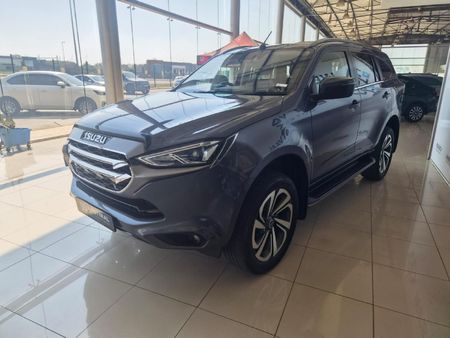 2022-Isuzu-Mu-x-30D-Onyx-4x4-Auto_2