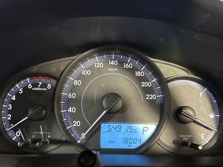 2018-Toyota-Yaris-15-XS-Auto-5-dr_7