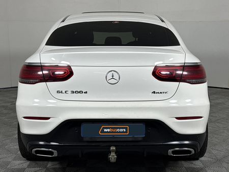 2022-Mercedes-Benz-GLC-Coupe-300d-4Matic_4
