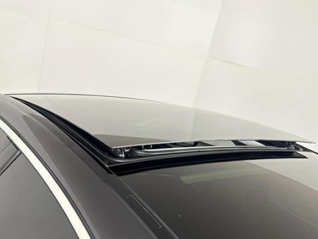 2023-Mercedes-Benz-C-Class-C-220d-Auto_14