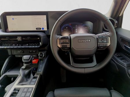 2025-Toyota-Land-Cruiser-Prado-VX-R-28GD-Auto_16