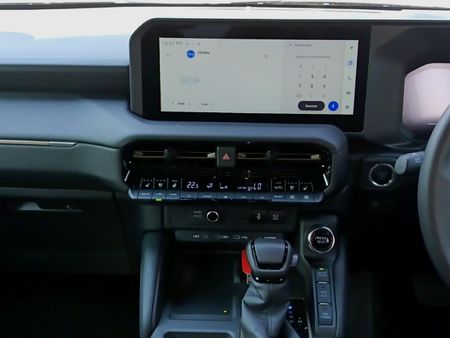 2025-Toyota-Land-Cruiser-Prado-VX-R-28GD-Auto_19