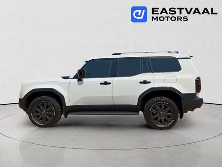 2025-Toyota-Land-Cruiser-Prado-VX-R-28GD-Auto_3