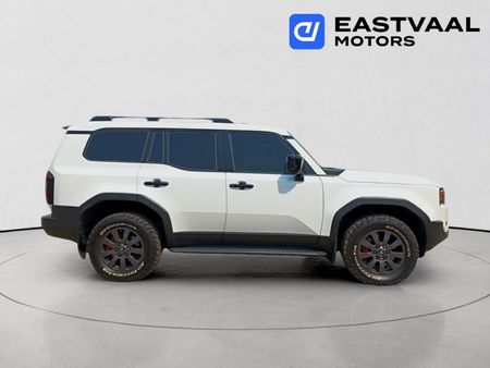 2025-Toyota-Land-Cruiser-Prado-VX-R-28GD-Auto_7