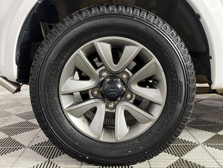 2017-Suzuki-Jimny-13_14