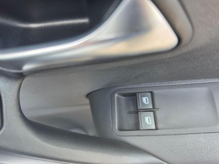 2026-Volkswagen-Polo-Vivo-14_6