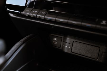 2026-Toyota-Land-Cruiser-FJ-27-VX-Auto_17