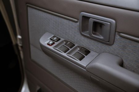 2026-Toyota-Land-Cruiser-79-28-GD-6-Auto-Double-Cab_10