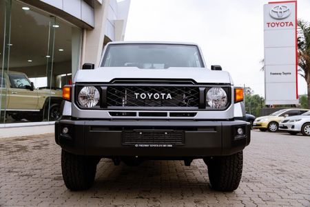 2026-Toyota-Land-Cruiser-79-28-GD-6-Auto-Double-Cab_8