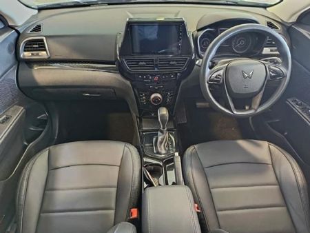 2026-Mahindra-XUV-3XO-12T-MX2_8