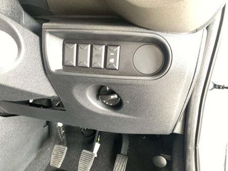 2026-Citroen-C3-12-Max-61kW_10
