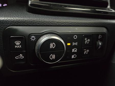 2025-Volkswagen-Amarok-20-TDI-125kW-Life-Auto-Double-Cab_9