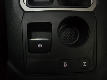 2025-Volkswagen-Amarok-20-TDI-125kW-Life-Auto-Double-Cab_10