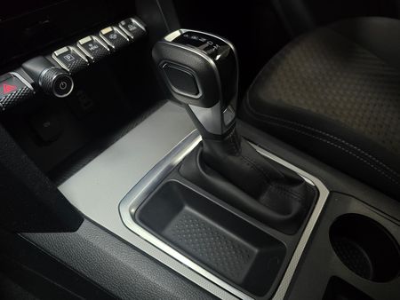 2025-Volkswagen-Amarok-20-TDI-125kW-Life-Auto-Double-Cab_14