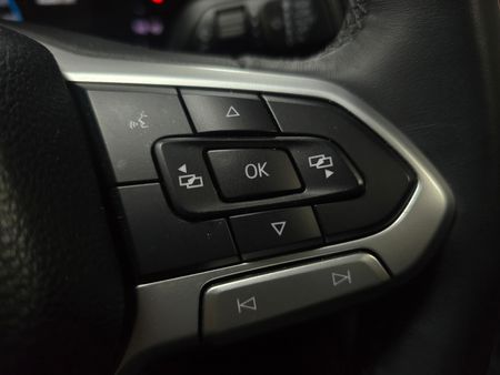 2025-Volkswagen-Amarok-20-TDI-125kW-Life-Auto-Double-Cab_20