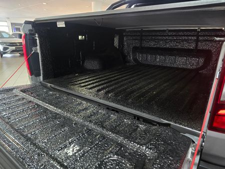2025-Volkswagen-Amarok-20-TDI-125kW-Life-Auto-Double-Cab_5